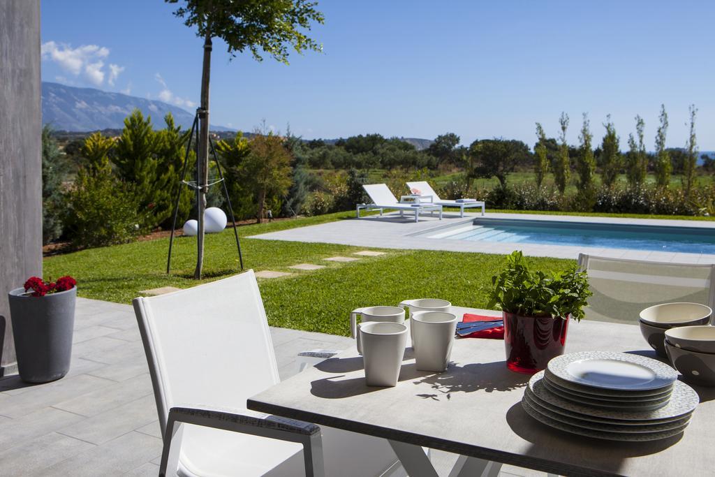 Villa Lefteris Svoronata Exterior photo
