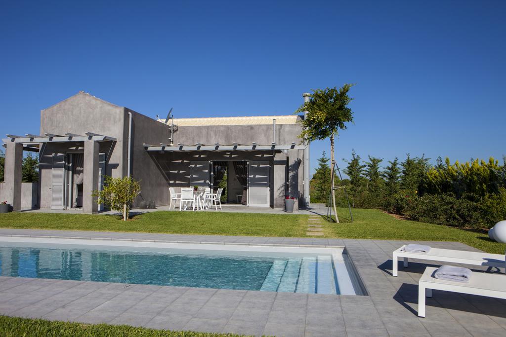 Villa Lefteris Svoronata Exterior photo